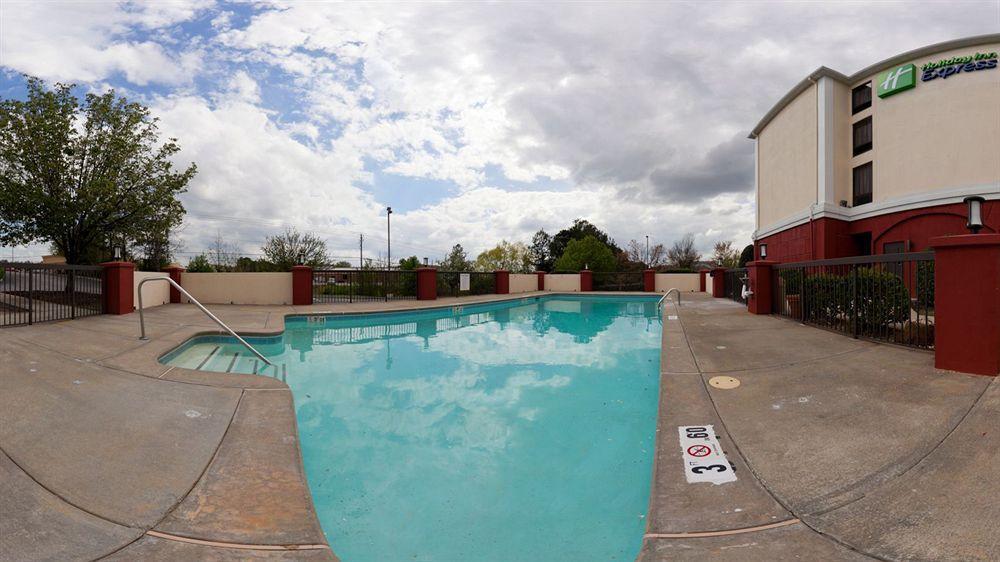 Holiday Inn Express Atlanta West - Theme Park Area By Ihg Lithia Springs Exterior photo